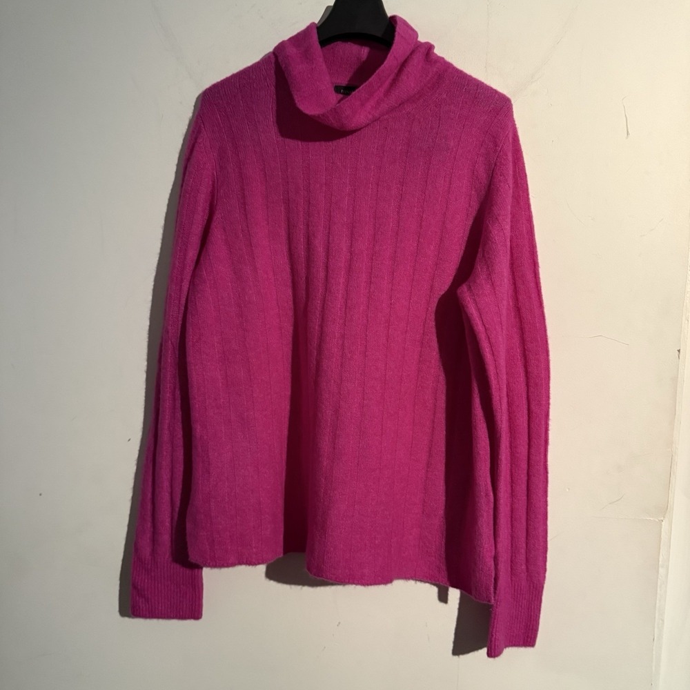 Banana Republic Medium Wool Blend Sweater Ribbed Knit Turtleneck Preppy